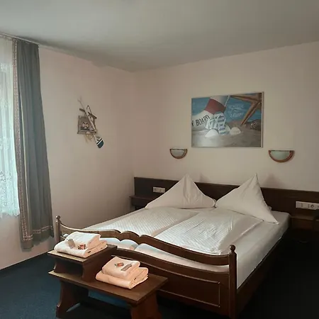Hotell Aal-kate 3*